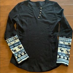 Cute Alp n Rock henley top